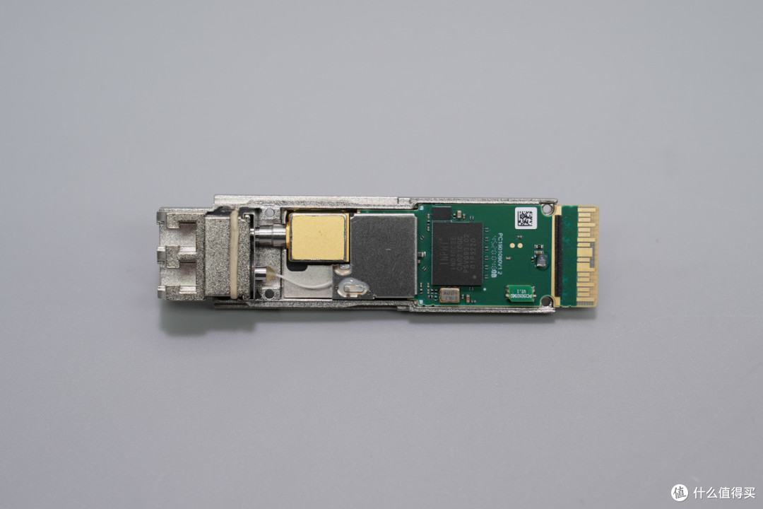 QSFP28标准设计,新易盛100G光模块拆解