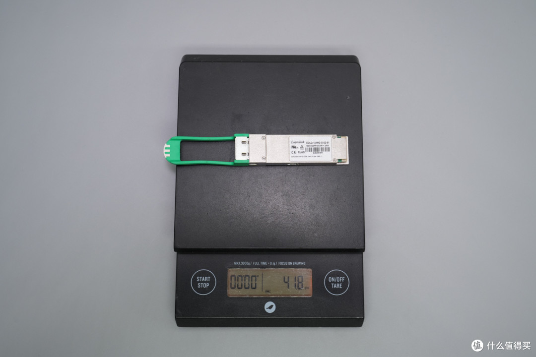 QSFP28标准设计,新易盛100G光模块拆解