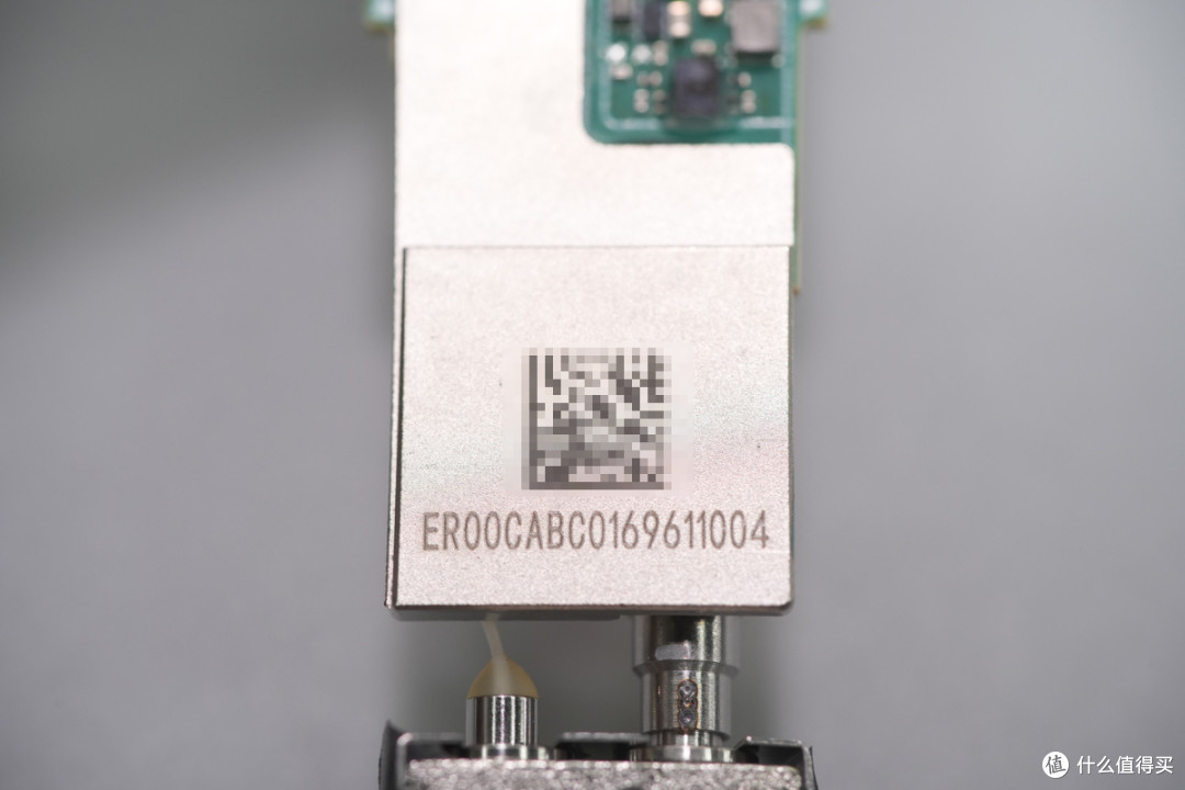 QSFP28标准设计,新易盛100G光模块拆解