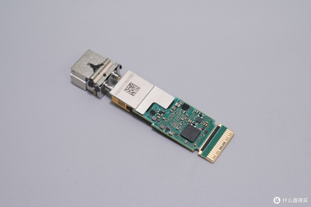 QSFP28标准设计,新易盛100G光模块拆解