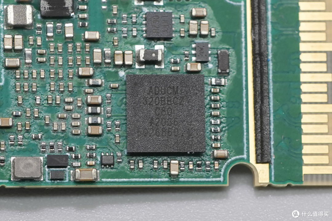 QSFP28标准设计,新易盛100G光模块拆解