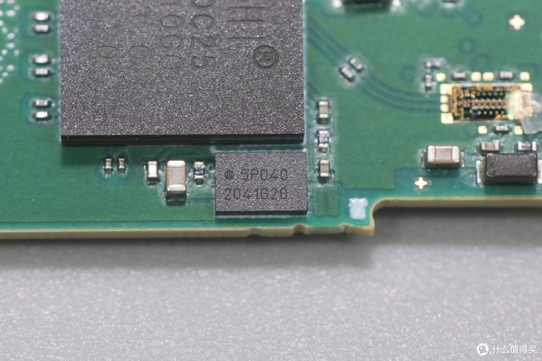QSFP28标准设计,新易盛100G光模块拆解