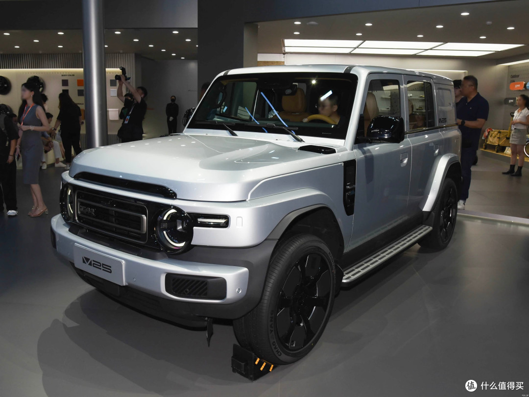 ICAR V25卖13.98万，油耗6.9L、续航差600km，宋Ultra笑而不语