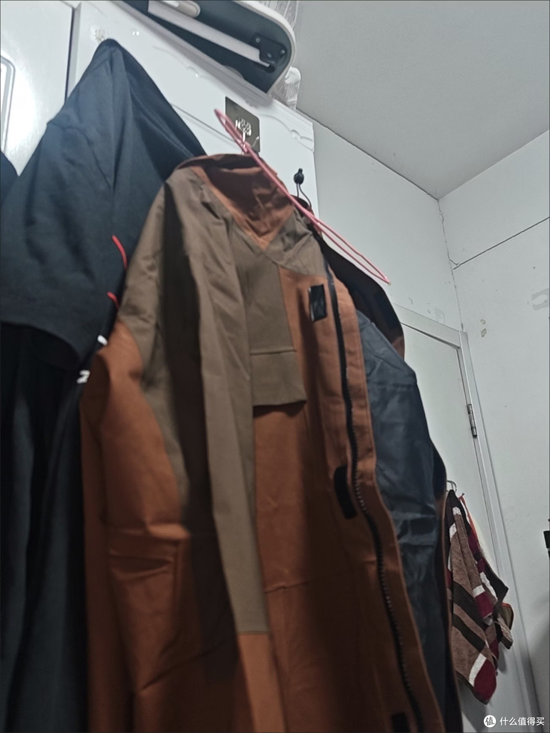 冬日户外穿搭:告别臃肿,拥抱轻盈与温度