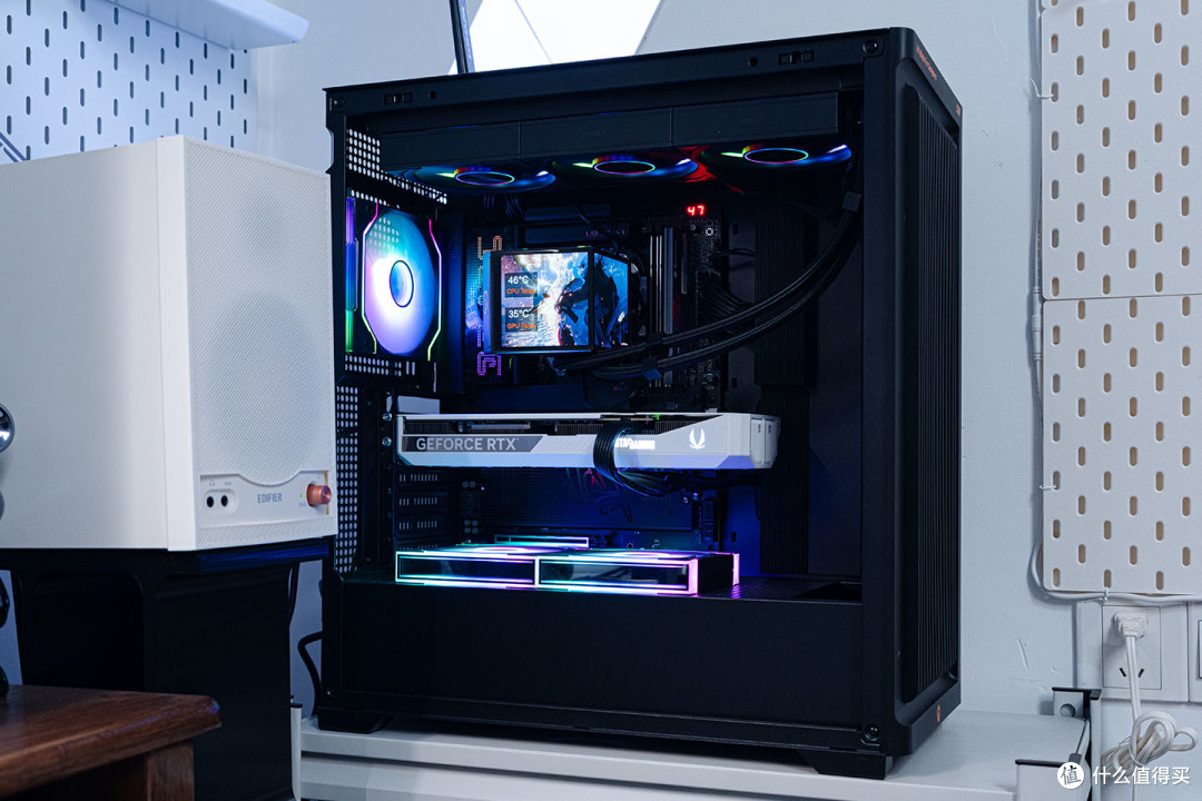 双屏解锁更多玩法,超频3 DX360Pro水冷上机展示