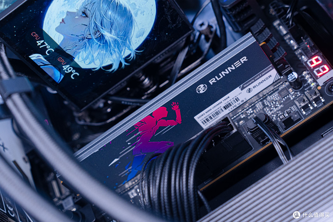 双屏解锁更多玩法,超频3 DX360Pro水冷上机展示