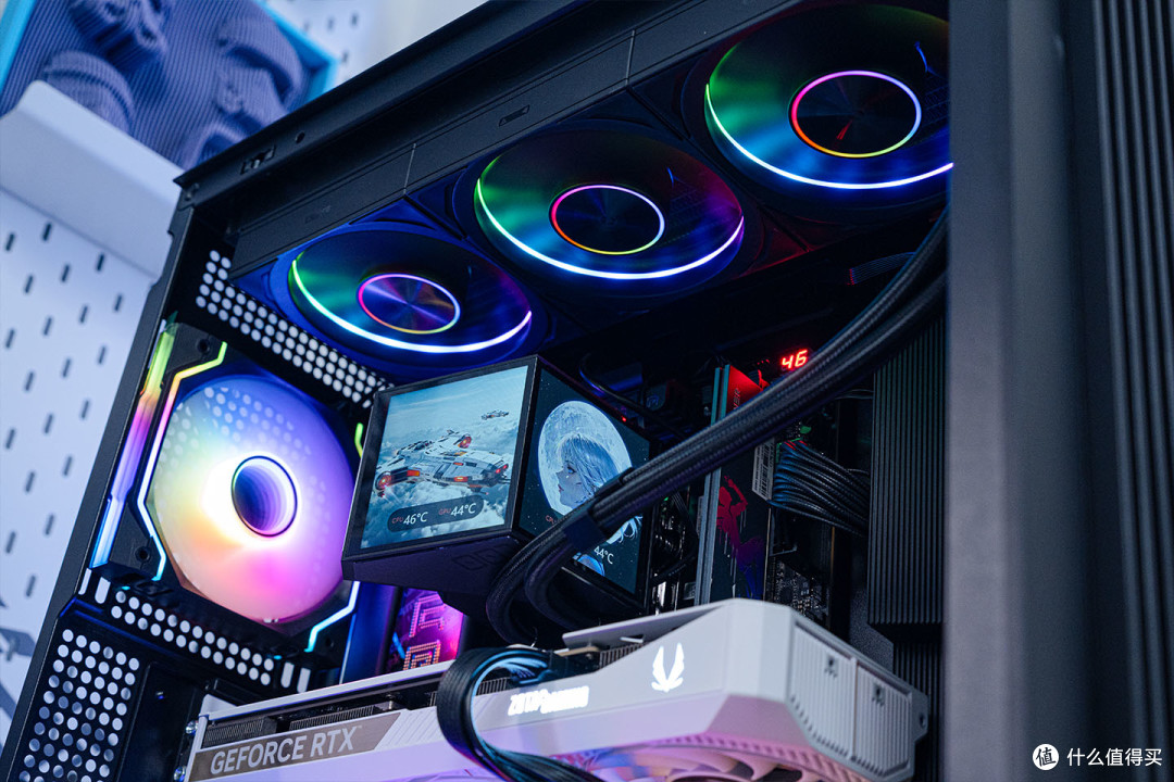 双屏解锁更多玩法,超频3 DX360Pro水冷上机展示