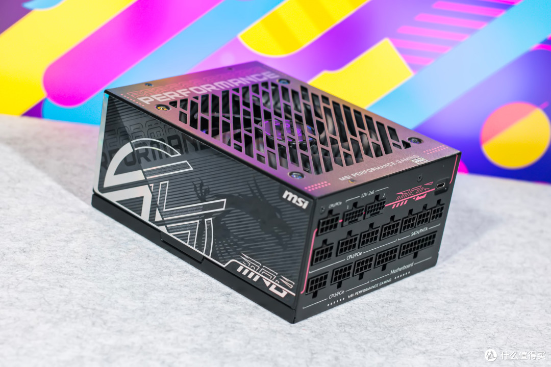钛金能效,杜绝烧接口,微星MPG Ai1300TS PCIE5月神电源装机实测