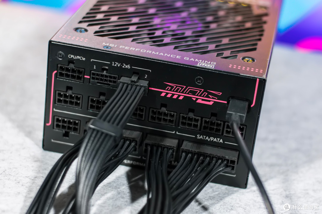 钛金能效,杜绝烧接口,微星MPG Ai1300TS PCIE5月神电源装机实测