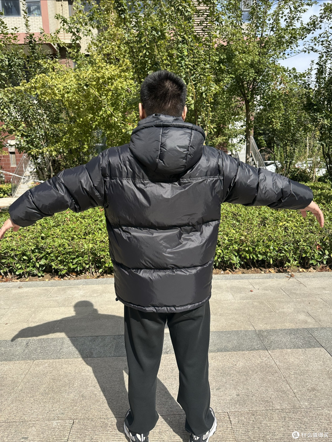 VBREX 羽绒服测评,千元配置只要 399,防泼水面料雨雪天气也安心