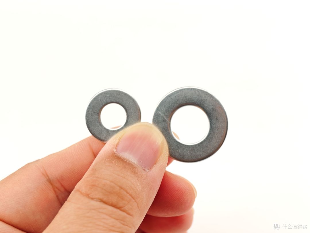 桌椅板凳“静音”大作战:4元安装静音脚垫,从此世界安静了