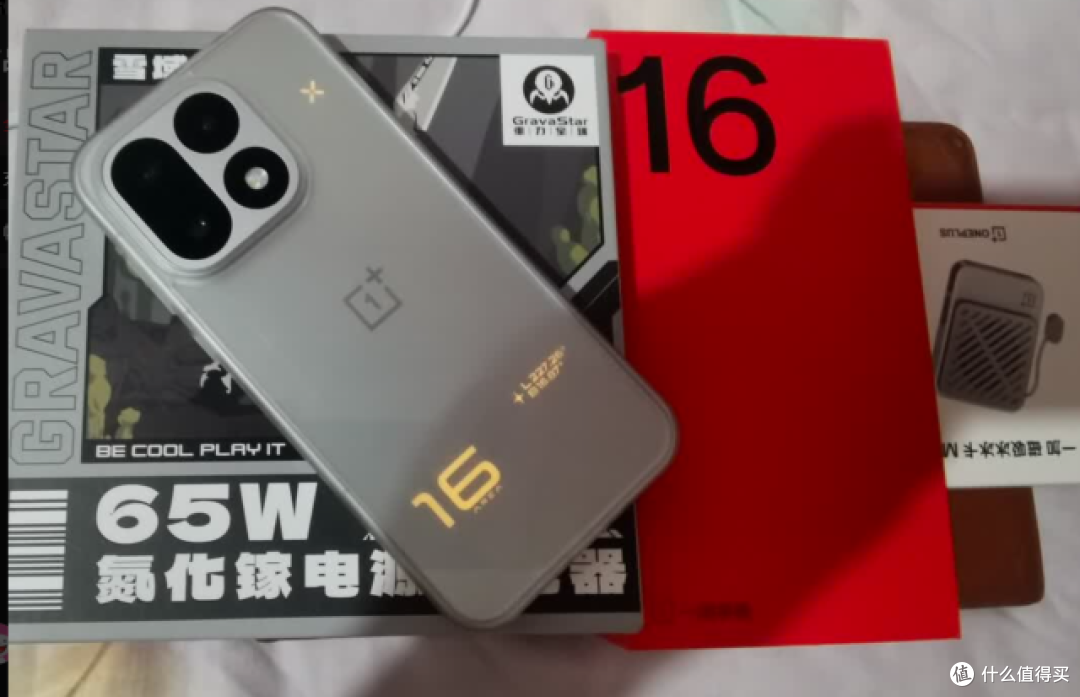 一加16与OPPO Find X10有哪些区别?骁龙与天玑对撞,如何选择?