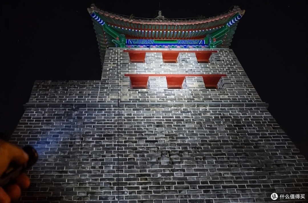 掌间一束光，与人间夜色相逢：LOOP SK06