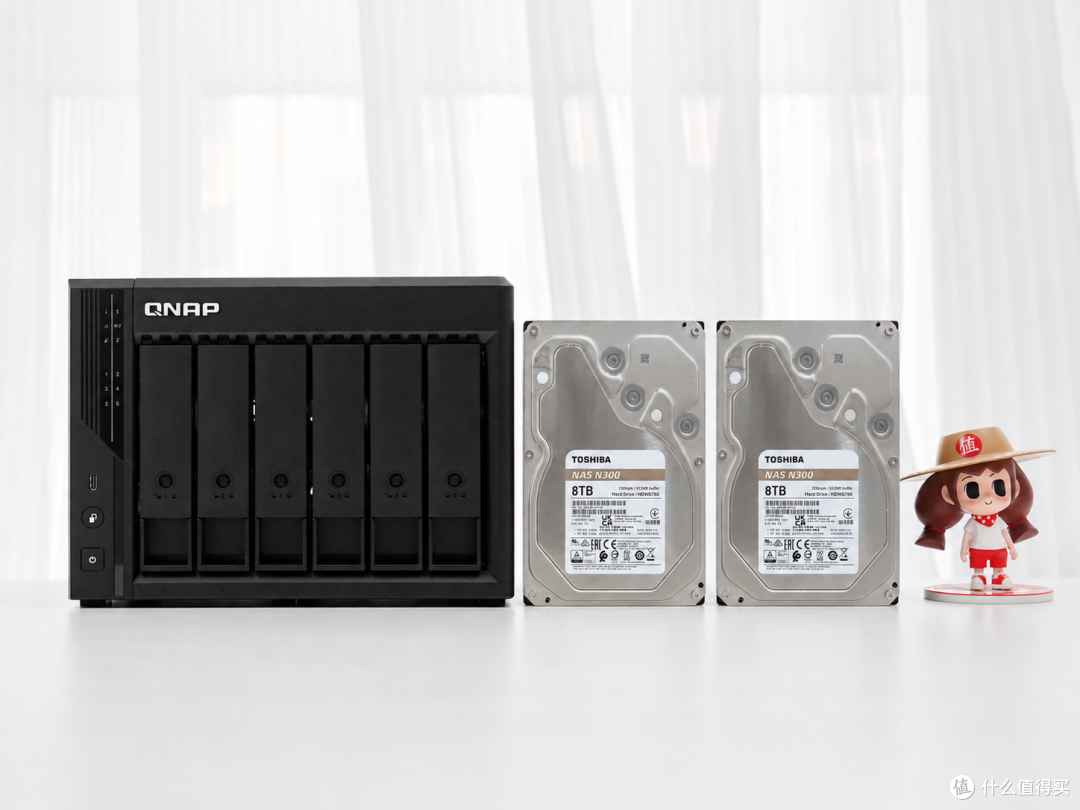 威联通大变样！Qu605搭配QuONE、微信小程序、QTS 6.1上手体验