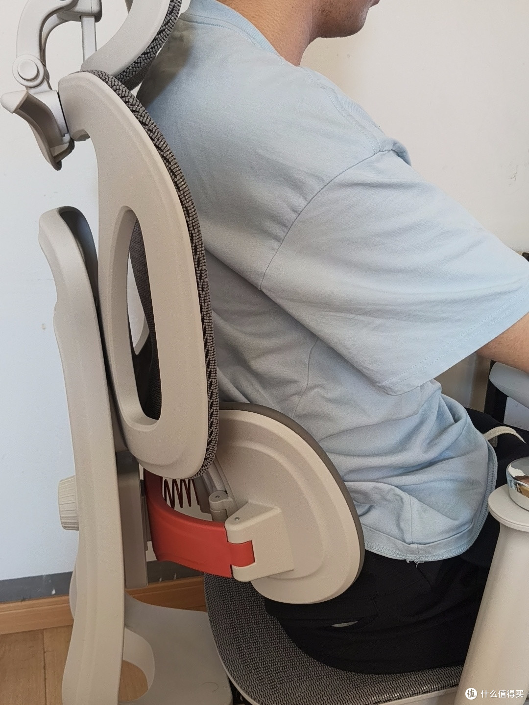 久坐腰不累?这三把椅子真的能撑住