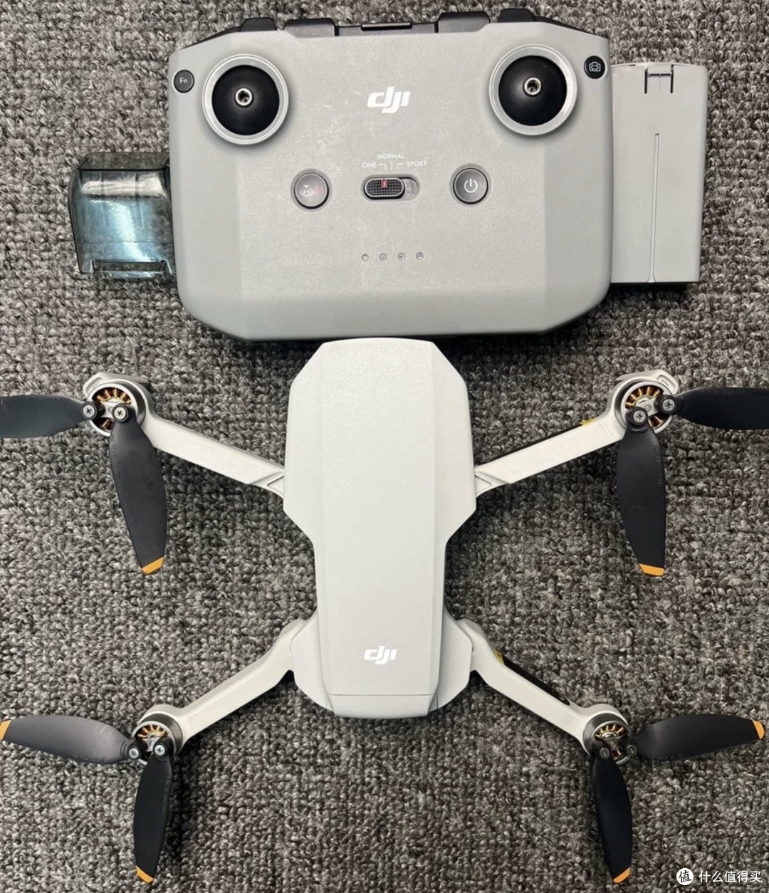 无人机抛售潮下,700块捡一台大疆Mini 2,是捡漏还是接盘?