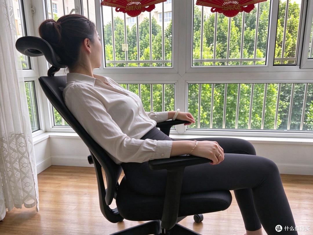 年轻人第一把人体工学椅,灵动护腰+加宽坐垫,夏草木Fit-CC体验