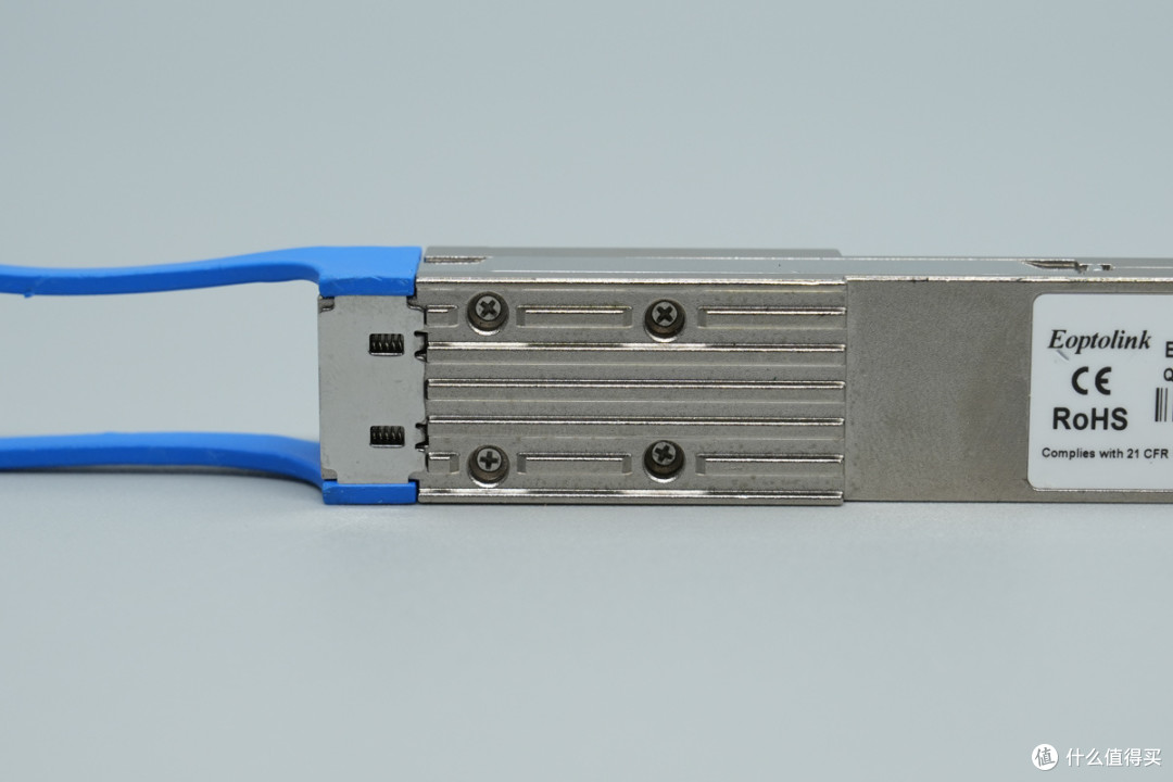 传输距离达2km,新易盛400G QSFP-DD光模块拆解