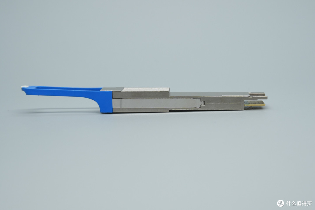 传输距离达2km,新易盛400G QSFP-DD光模块拆解