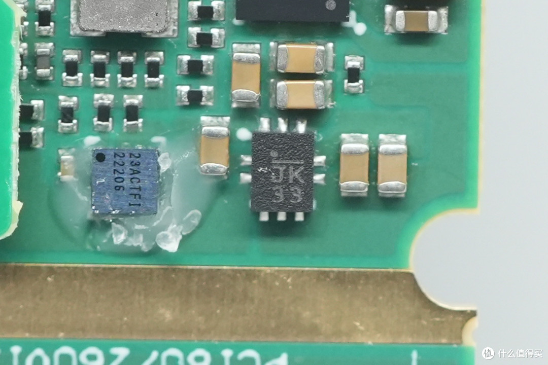 传输距离达2km,新易盛400G QSFP-DD光模块拆解