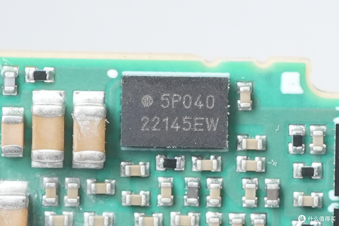 传输距离达2km,新易盛400G QSFP-DD光模块拆解