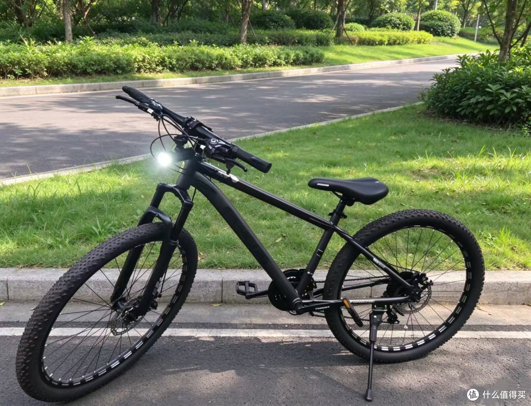 夜骑党终于可以告别“瞎骑”了!迈极炫RC1000前灯实测体验!