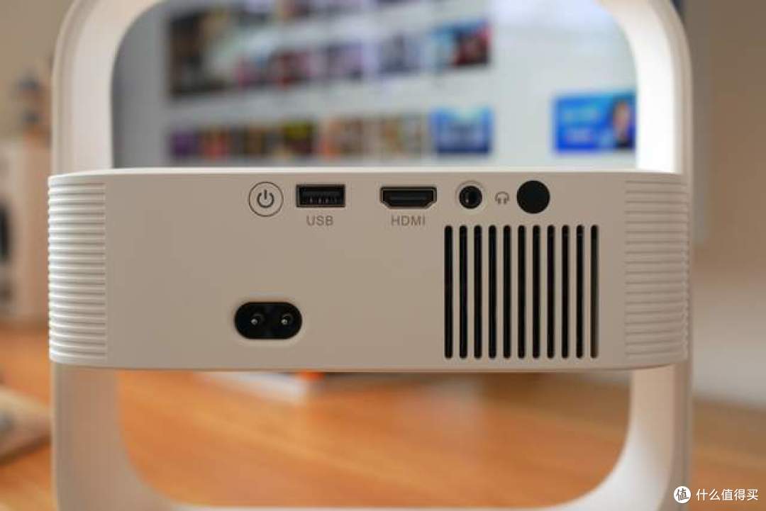 几百块?凭什么敢说自己不是白牌投影?小光盒R1深度体验来了
