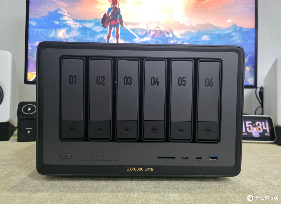 双万兆+双雷电4!六盘位“狠家伙”,绿联DXP6800 Ultra深度评测
