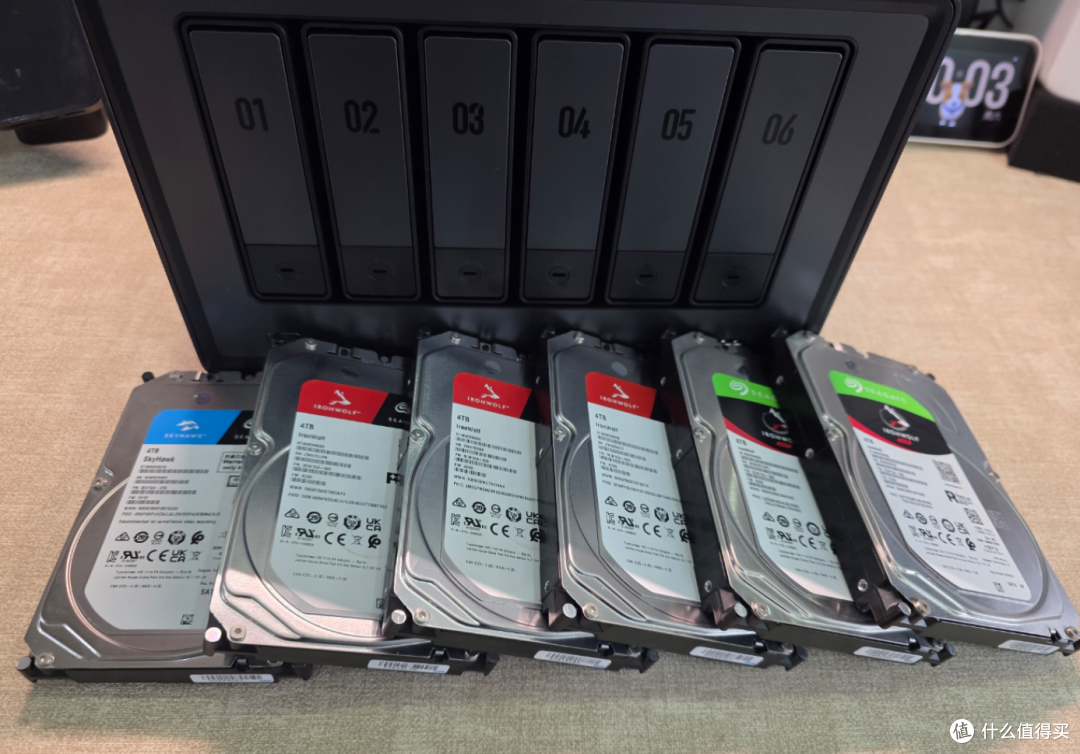 双万兆+双雷电4!六盘位“狠家伙”,绿联DXP6800 Ultra深度评测