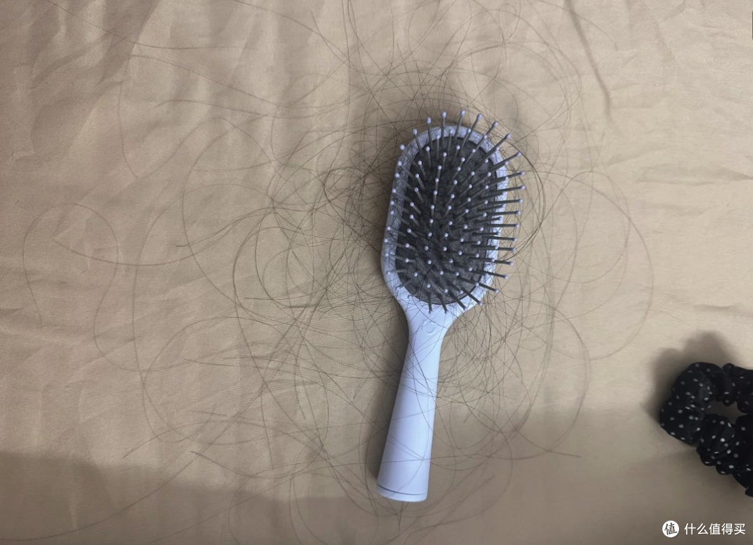 洗完头自然风干更防脱?错了,湿着头发不吹反而更伤
