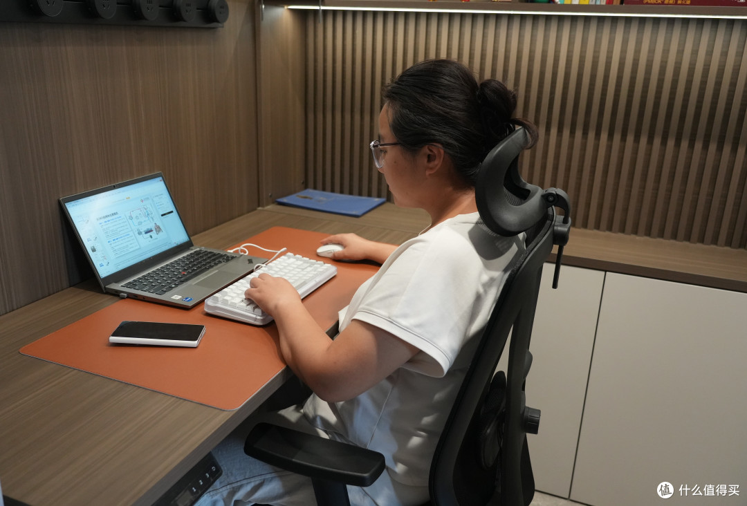 一把椅子的自我修养:夏草木Fit-CC凭什么让我坐了一整天不想换?