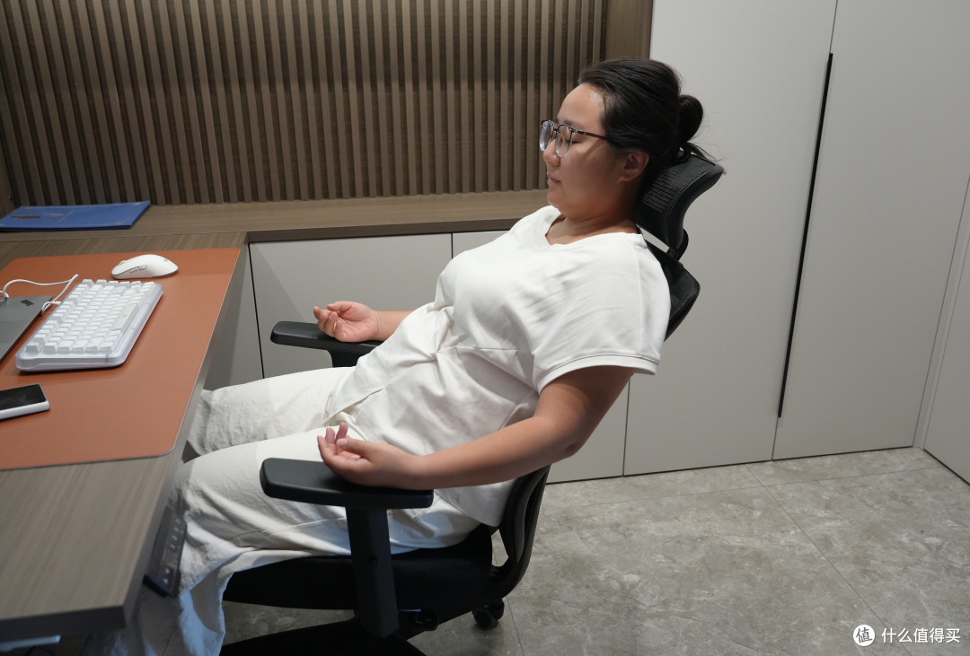 一把椅子的自我修养:夏草木Fit-CC凭什么让我坐了一整天不想换?