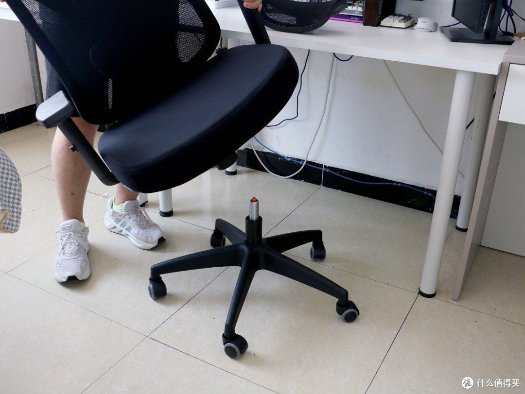 夏草木 Fit‑CC 工学椅实测：性价比高，宿舍、居家、办公都适合