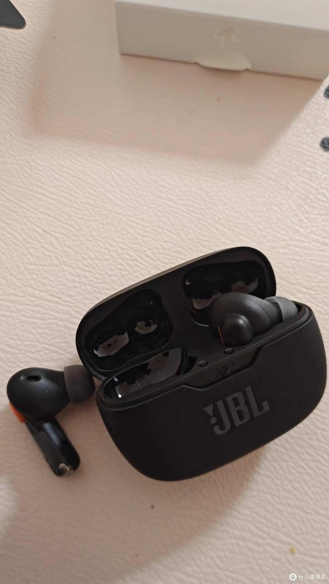 我的主力听歌搭子:JBL Wave Beam2,随身音乐小伴侣