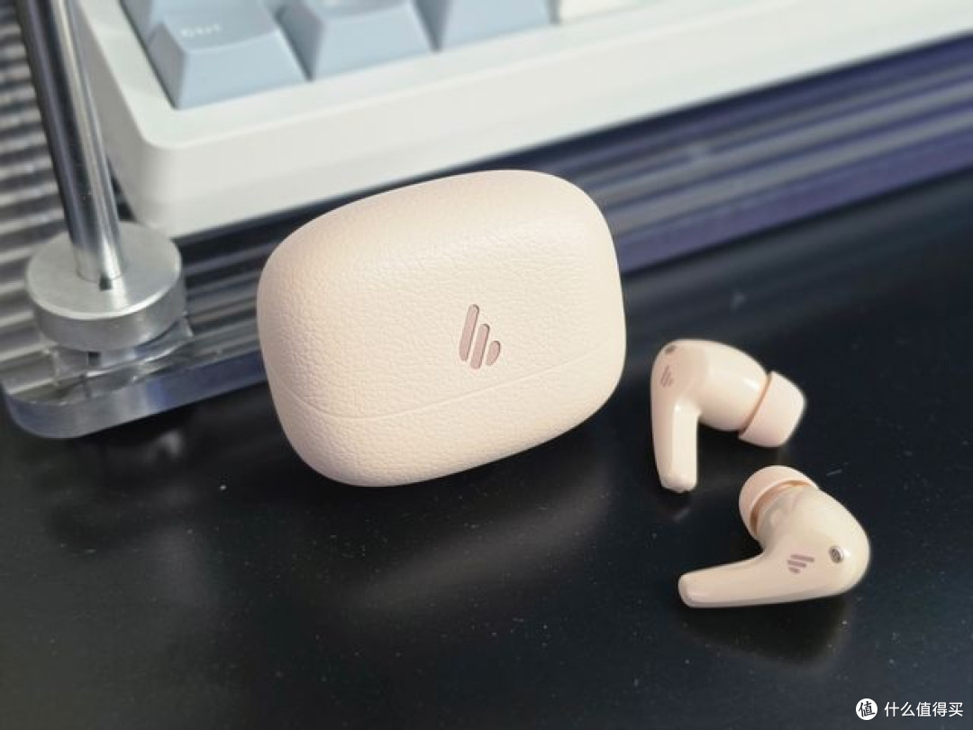 耳夹式和入耳式,音乐发烧友怎么选更健康?