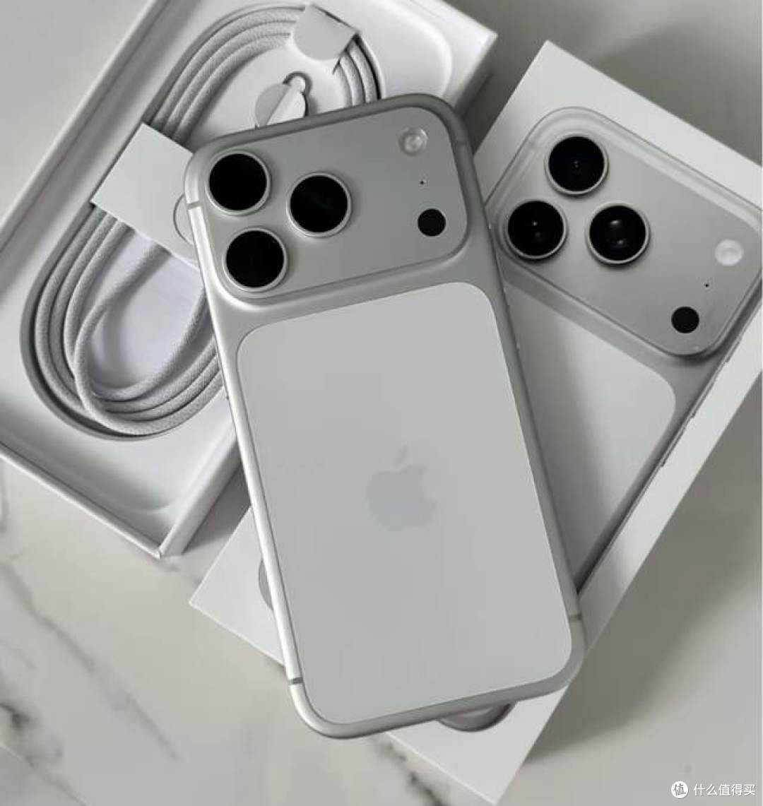 FaceID死机bug引吐槽,iPhone18Pro双11跳水,首发党亏在哪
