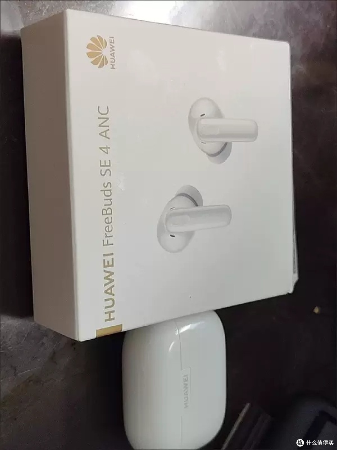 华为夹式耳机佩戴舒适与音质实测