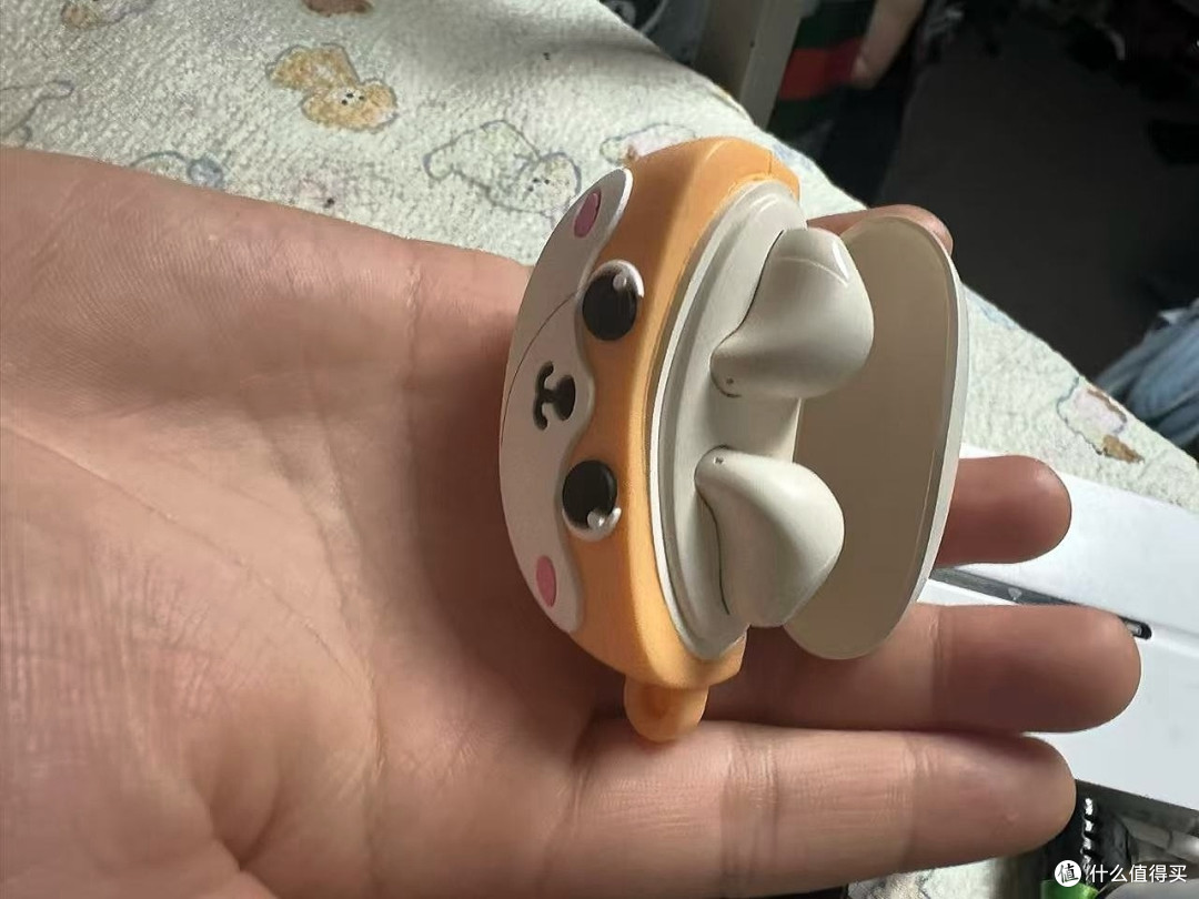 漫步者原子豆Plus佩戴与音质实测