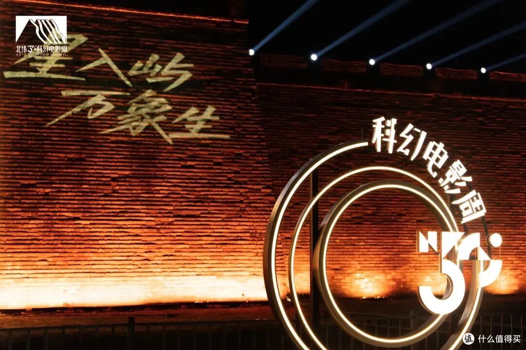 看完这10部短片，理解了黄建新说“用AI做科幻电影的时代成熟了”