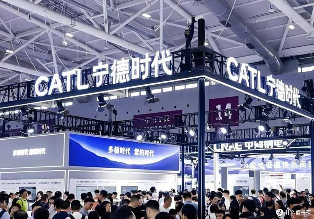 日赚2.3亿的宁德时代，股价却暴跌1000亿？