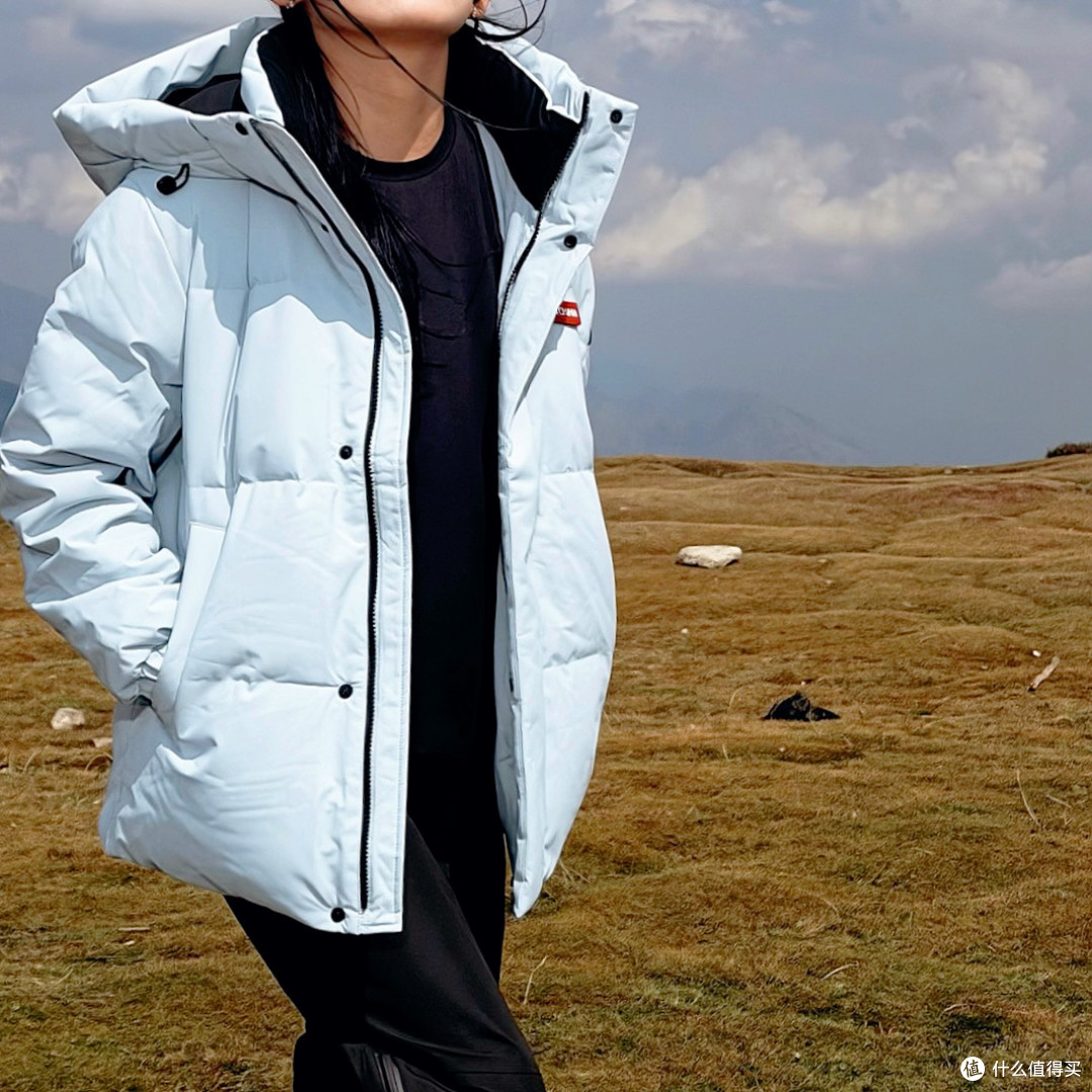 西北徒步穿这件浅蓝羽绒服,风灌不进来还不显胖