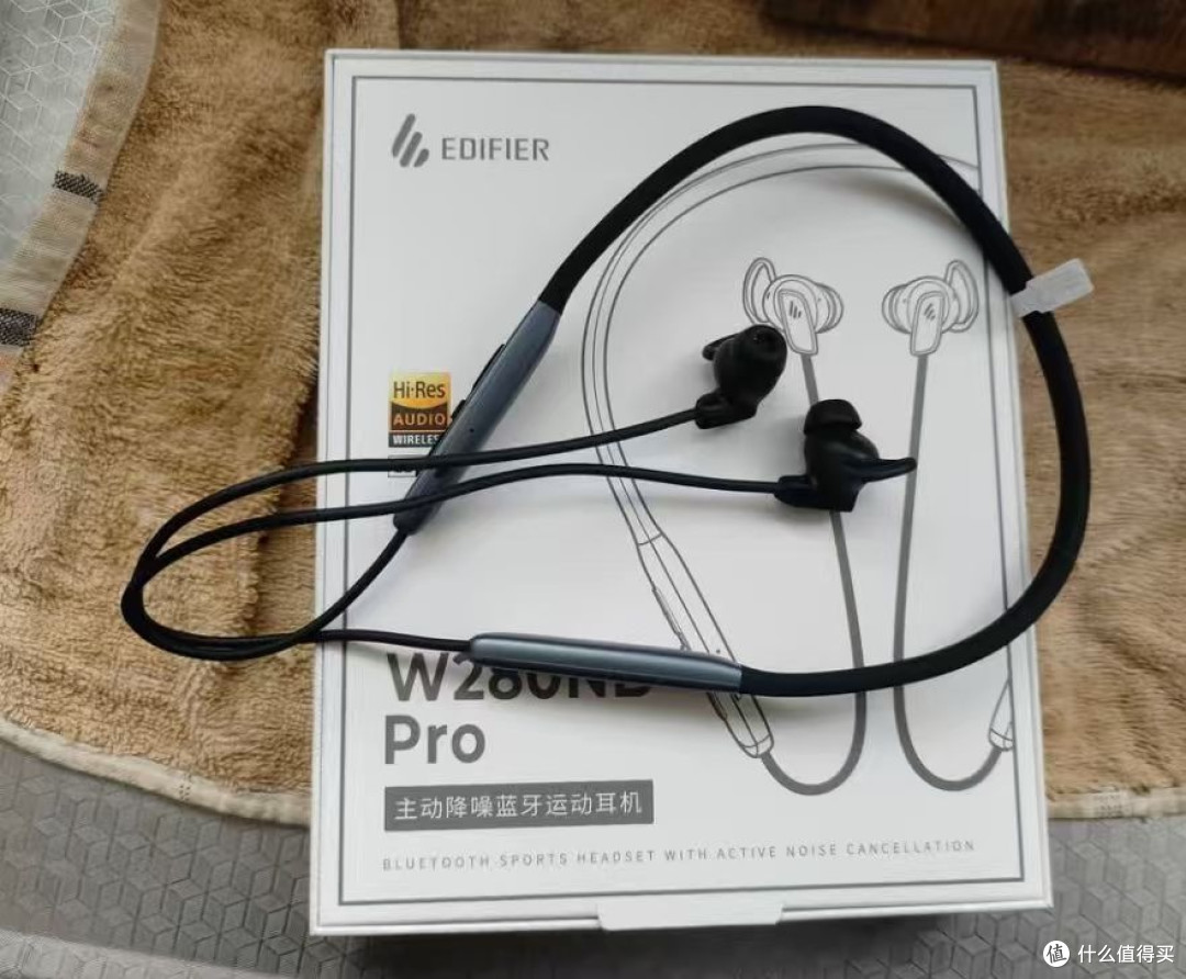 这副蓝牙耳机真的超出预期,用了一段时间来做个记录