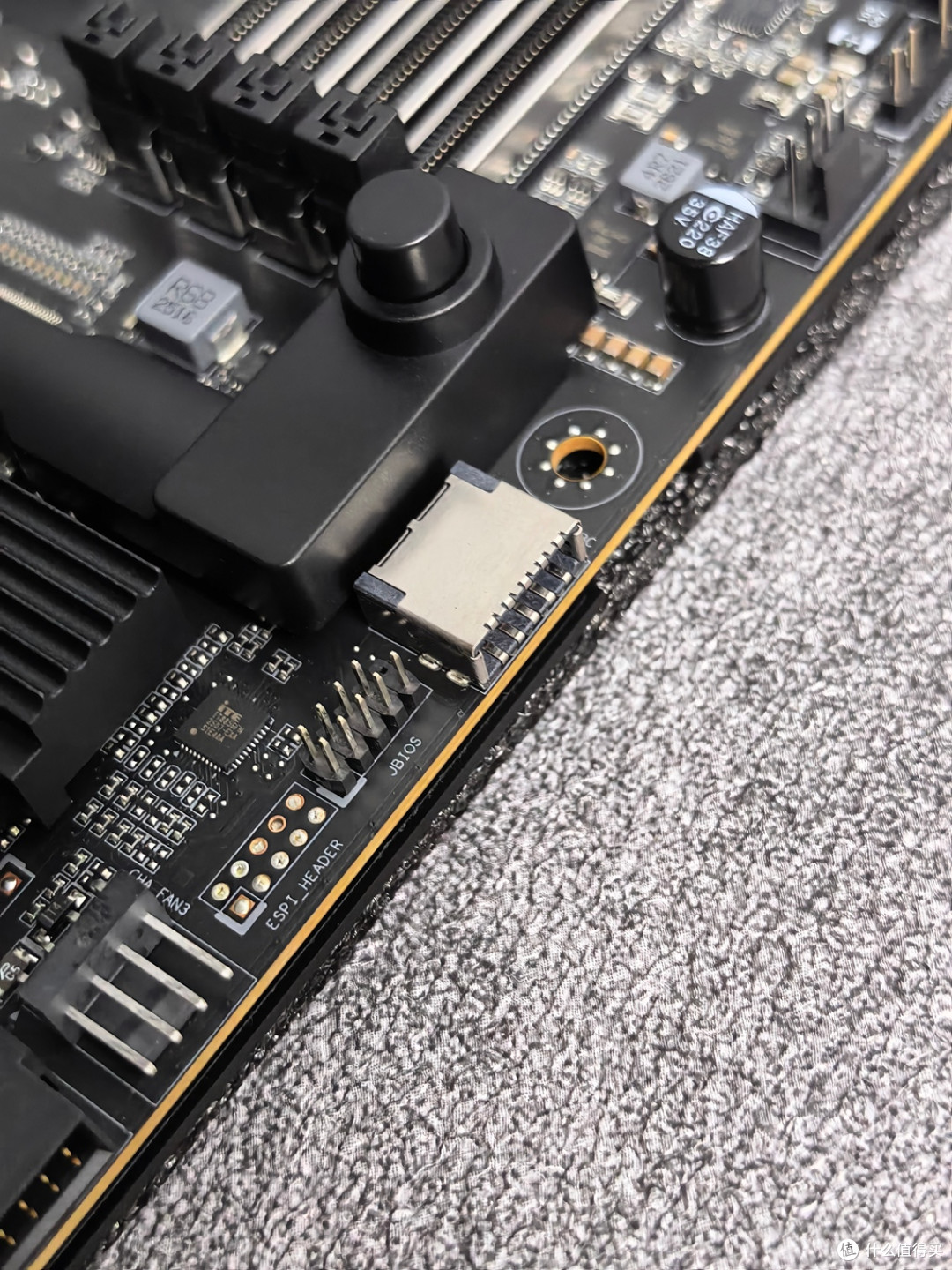中高端装机好选择:七彩虹 iGame X870E ULTRA-S主板上手解析