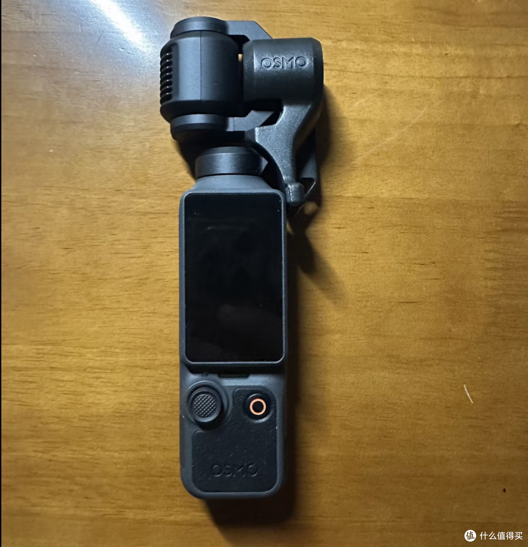 别冲大疆Pocket 4首发！2999元买回来，拍20分钟烫到手不敢握