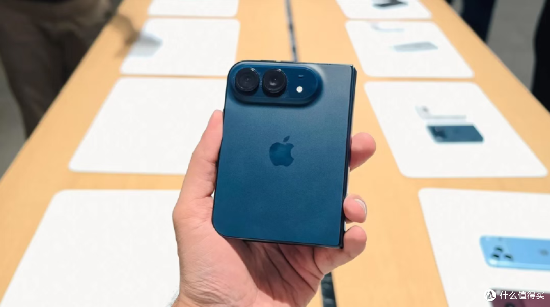 iPhone Duo 首批溢价崩盘,黄牛亏麻了!开箱实测真的离谱