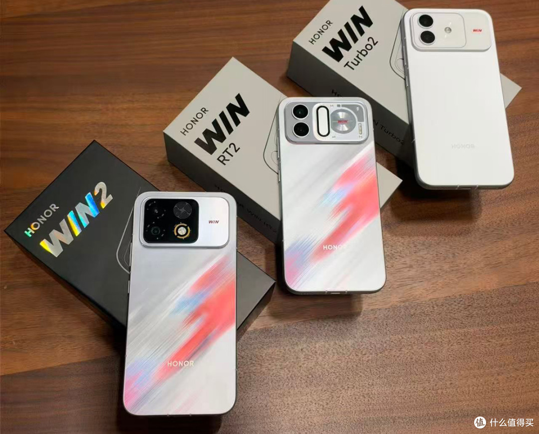 荣耀WIN2全系解析：双风扇、万级电池、2亿像素，哪台值得掏钱？