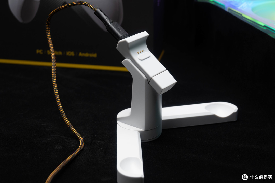 手柄底座自己组装?2.4G接收器竟然是底座本体?易速马绝影X20Pro