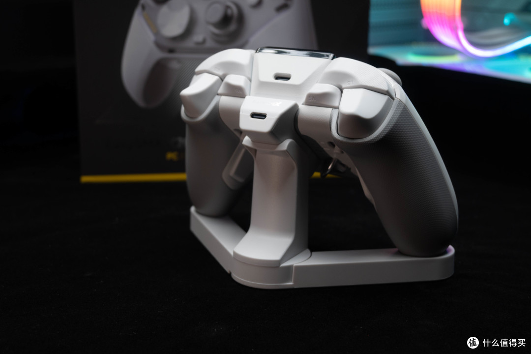 手柄底座自己组装?2.4G接收器竟然是底座本体?易速马绝影X20Pro
