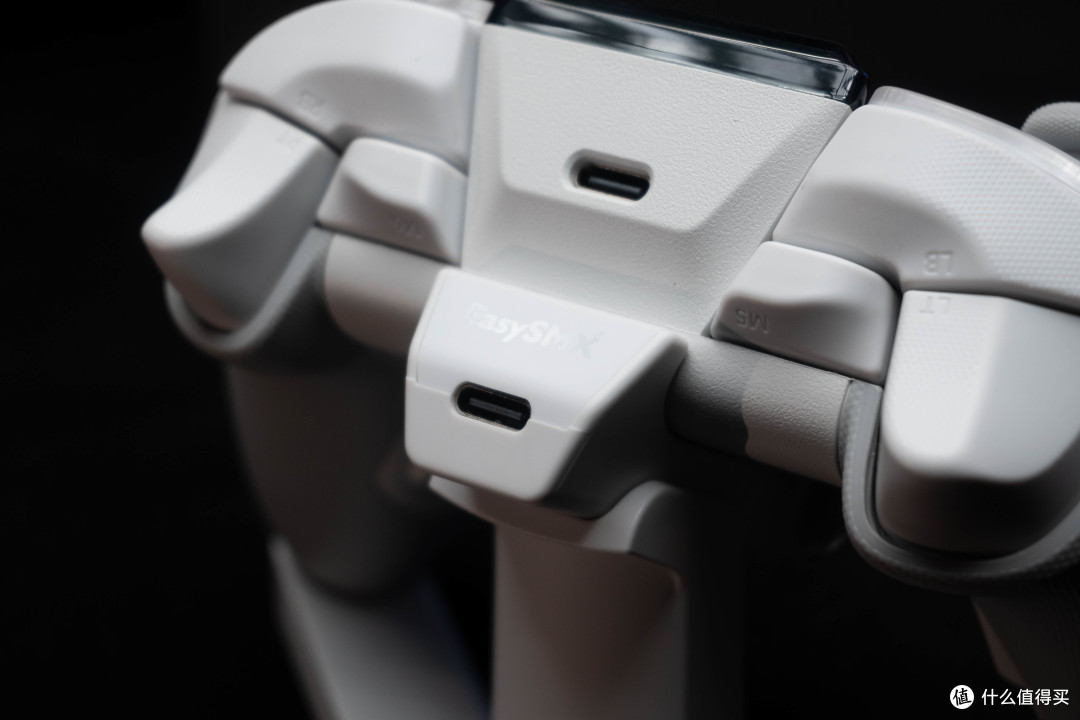 手柄底座自己组装?2.4G接收器竟然是底座本体?易速马绝影X20Pro
