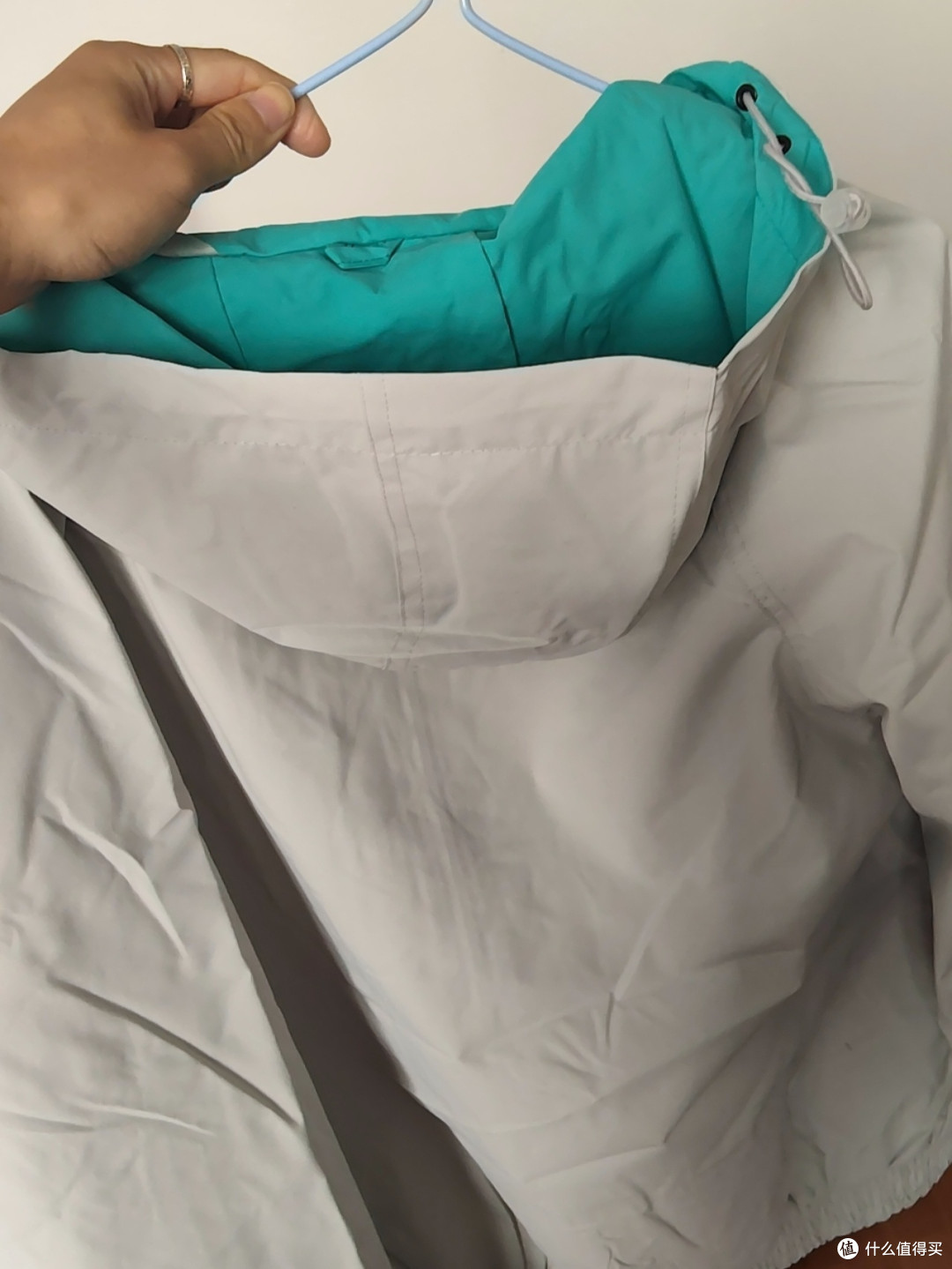 告别臃肿！秋冬通勤三层叠穿公式